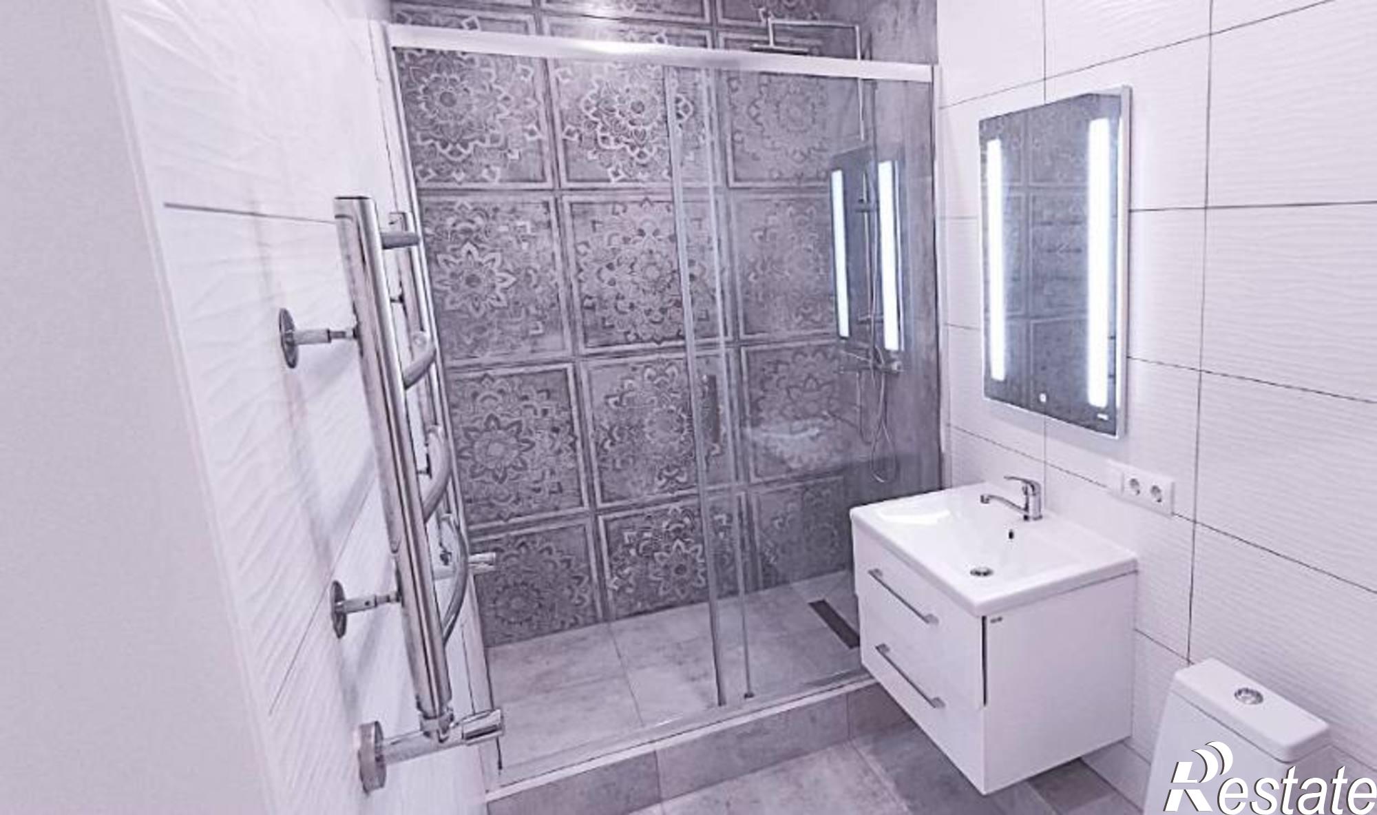 Купить квартиру за 12 500 000 рублей на улица Крылова, 113