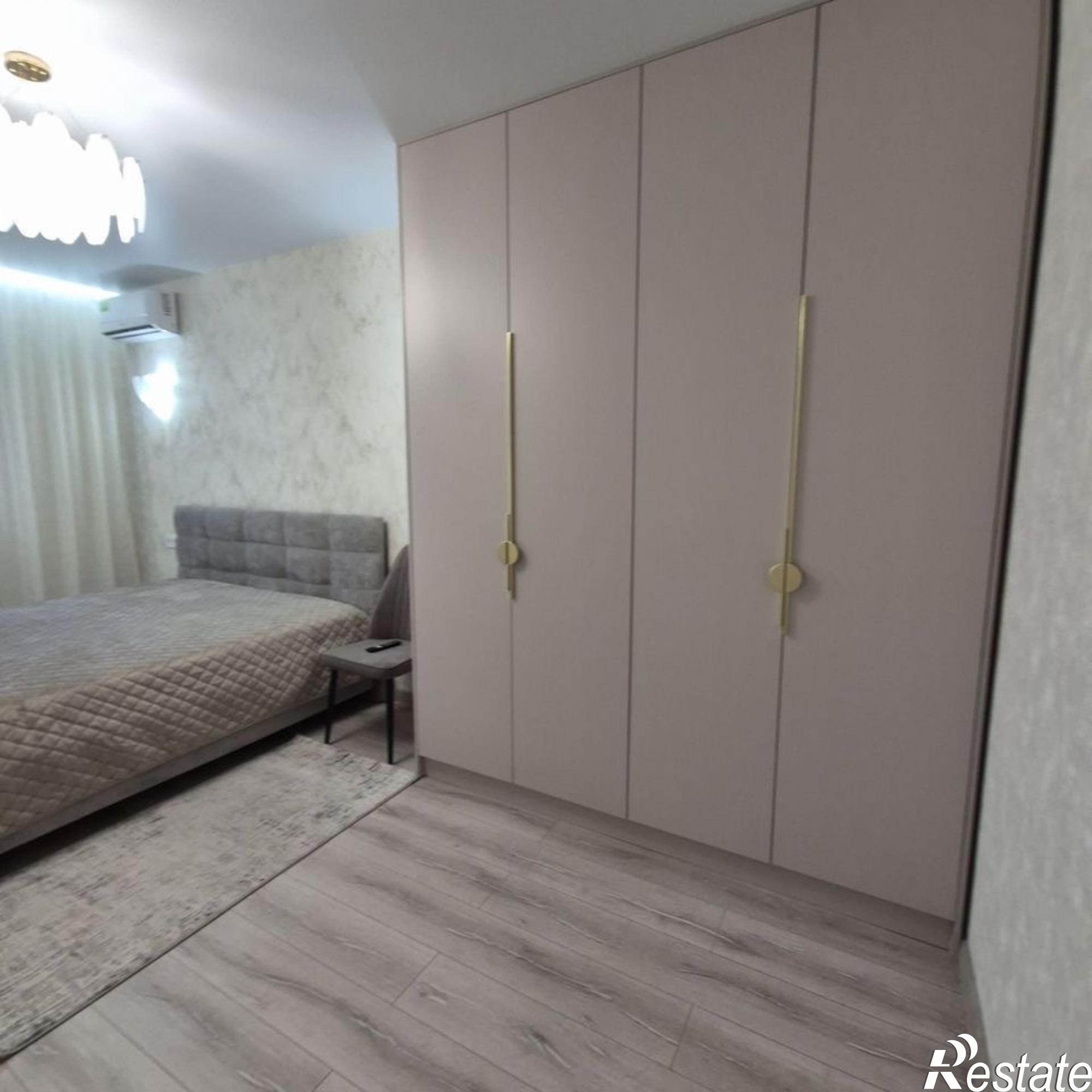 Купить квартиру за 14 500 000 рублей на улица Омелькова, 93