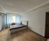 2-комн, 43кв м, этаж 2/5 улица Чехова, 1