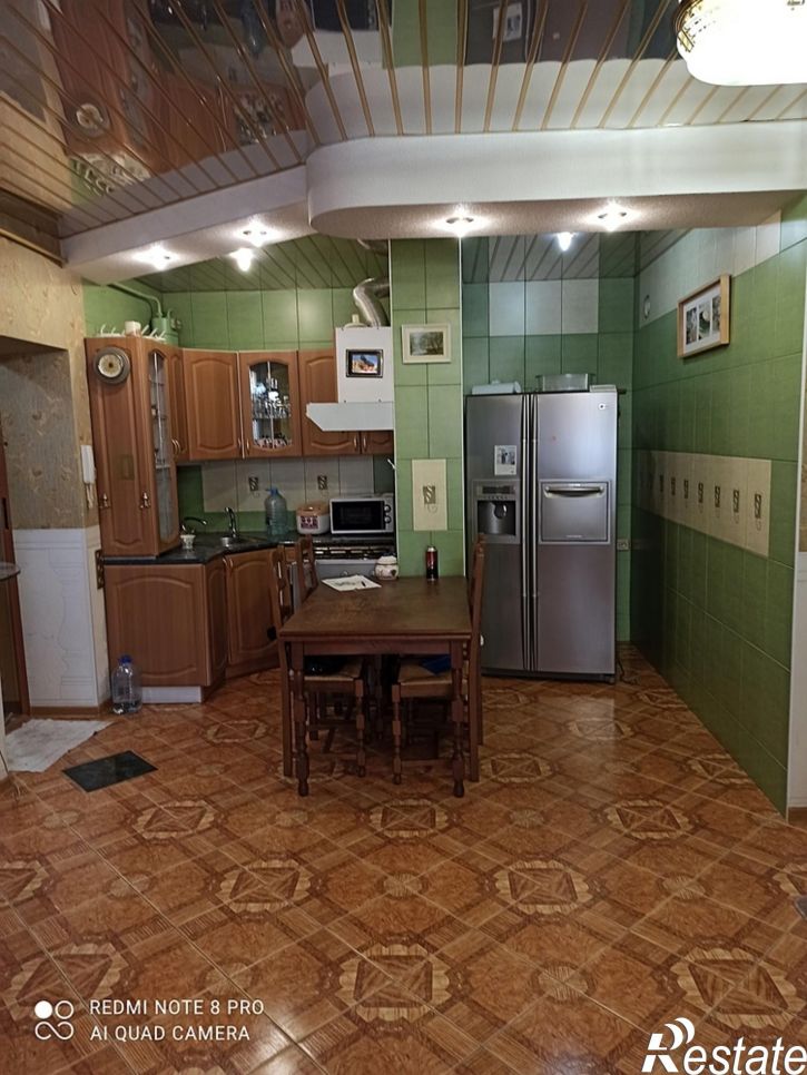 3-комн квартира улица Ленина, 211