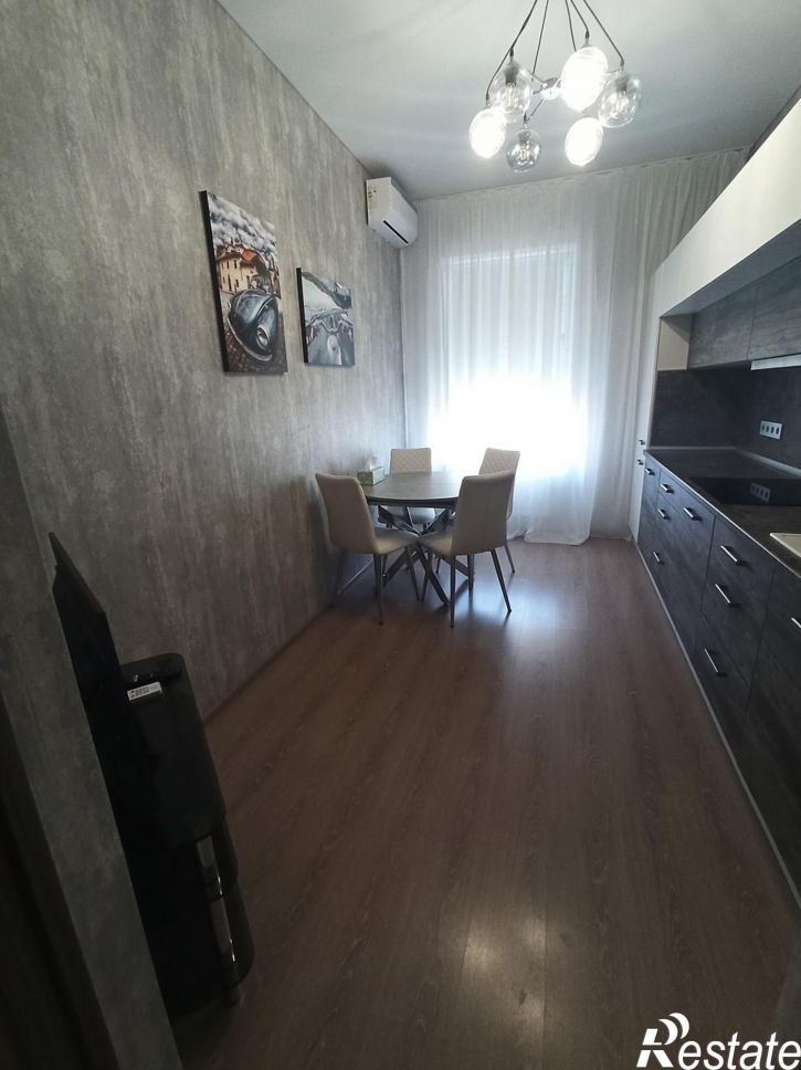 4-комн квартира Пионерский проспект, 57к2