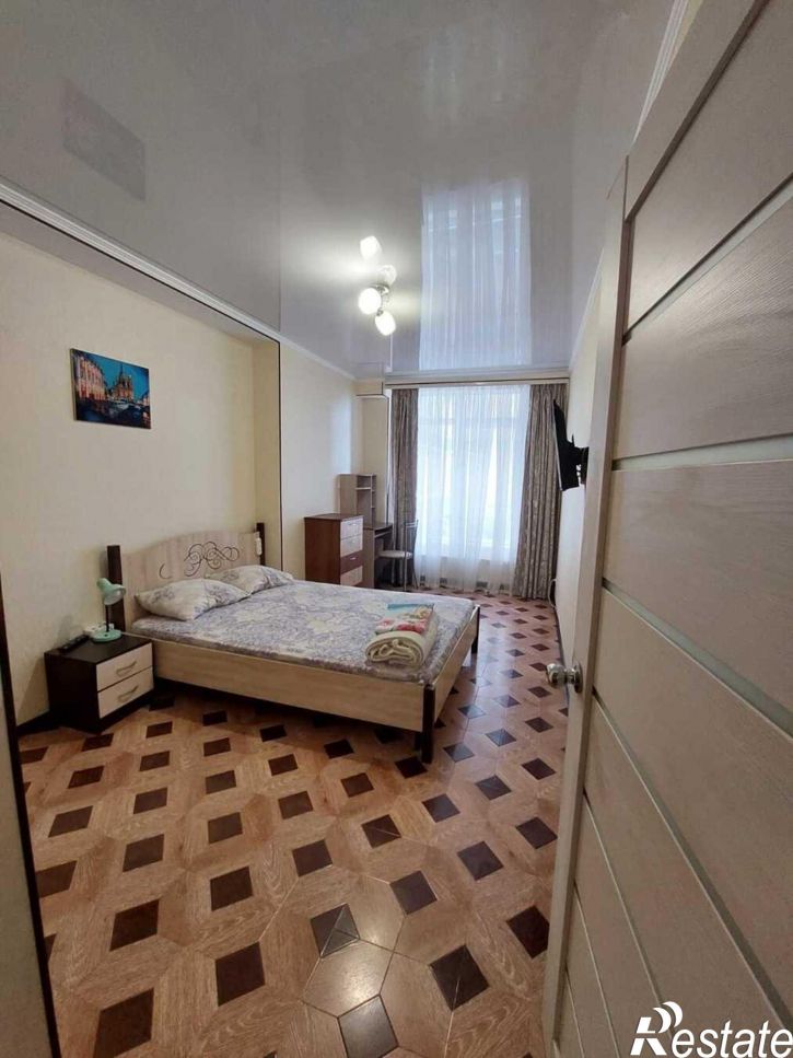 2-комн квартира улица Кирова, 1