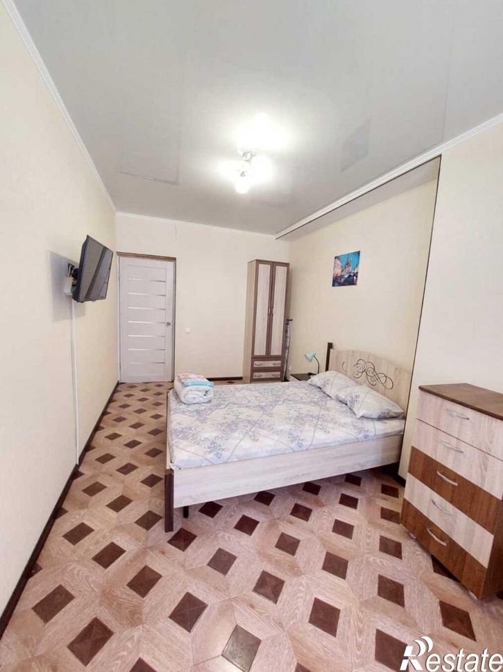 2-комн квартира улица Кирова, 1