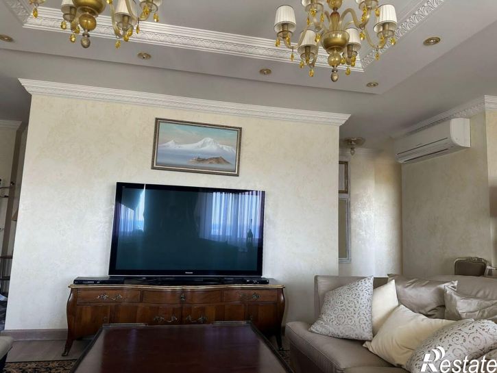3-комн квартира улица Горького, 2Б