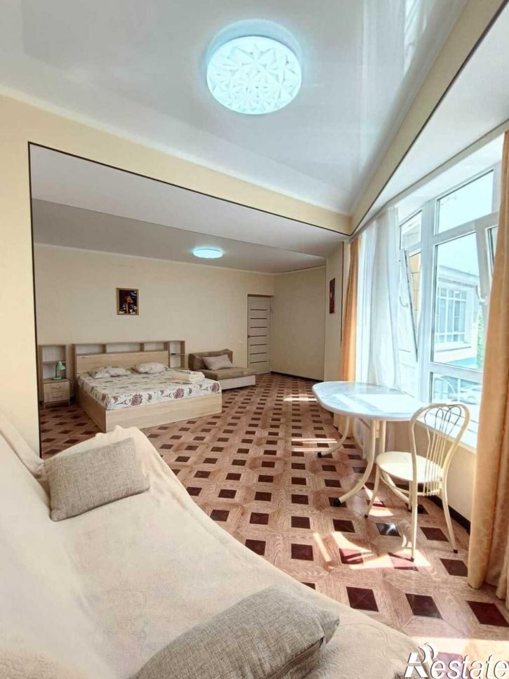 2-комн квартира улица Кирова, 1