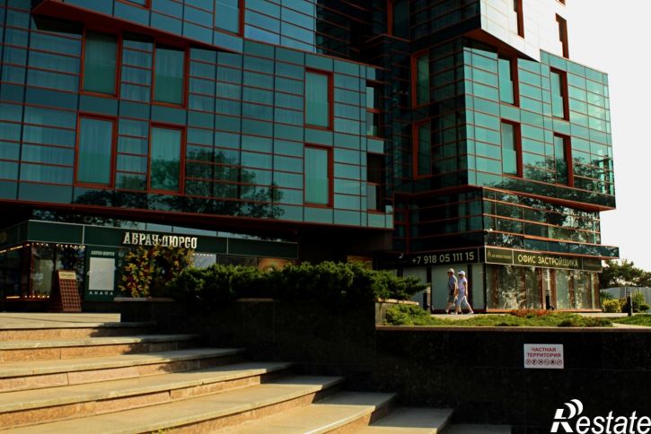 3-комн квартира проспект Революции, 3