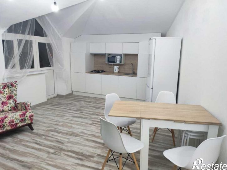 2-комн квартира Крымская улица, 34