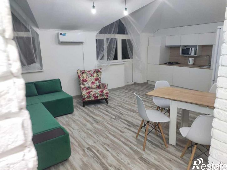 2-комн квартира Крымская улица, 34