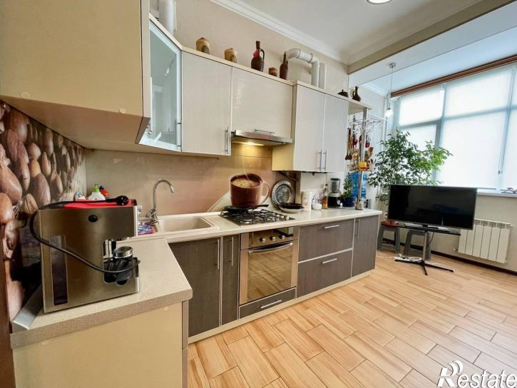 2-комн квартира улица Кати Соловьяновой, 84