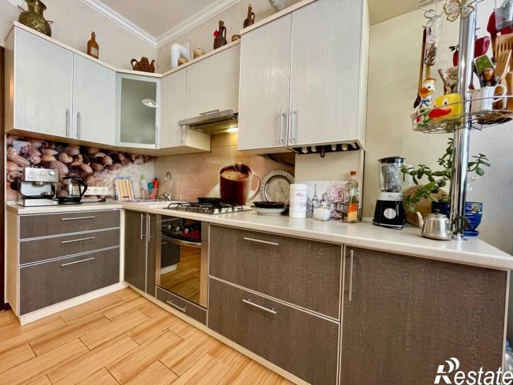 2-комн квартира улица Кати Соловьяновой, 84