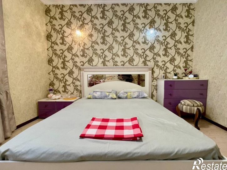 2-комн квартира улица Кати Соловьяновой, 84