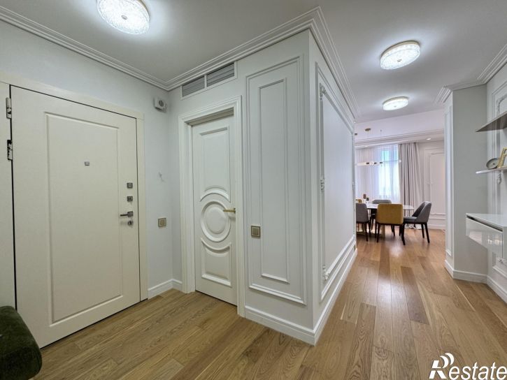 3-комн квартира улица Толстого, 26