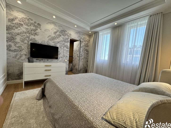 3-комн квартира улица Толстого, 26