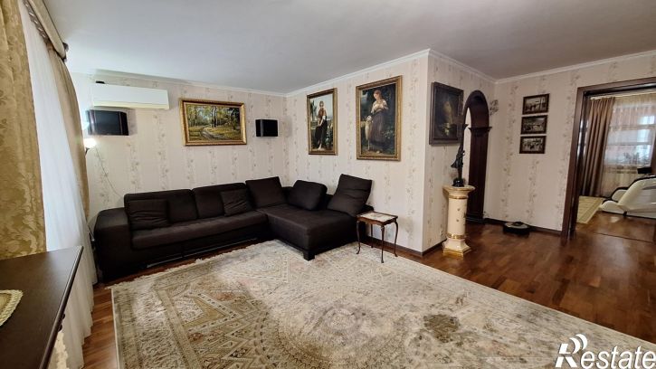 4-комн квартира улица Ленина, 161Б