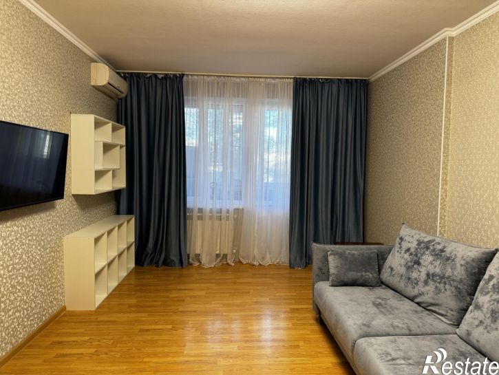 3-комн квартира Крымская улица, 272