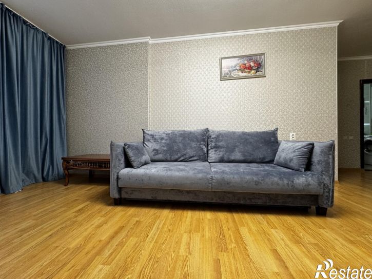 3-комн квартира Крымская улица, 272