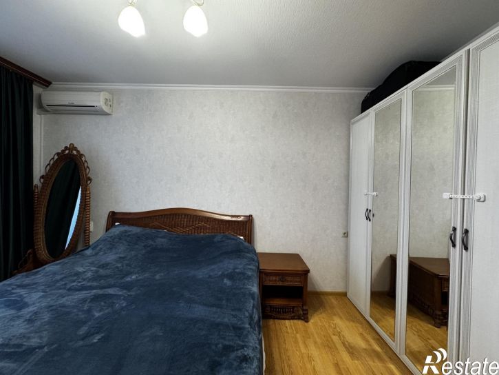 3-комн квартира Крымская улица, 272