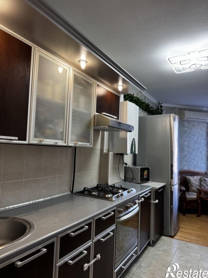 3-комн квартира Крымская улица, 272