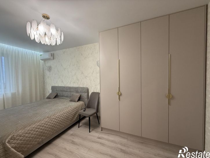 2-комн квартира улица Омелькова, 93