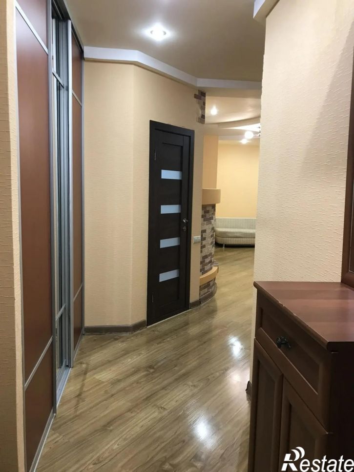 2-комн квартира Таёжная улица, 51