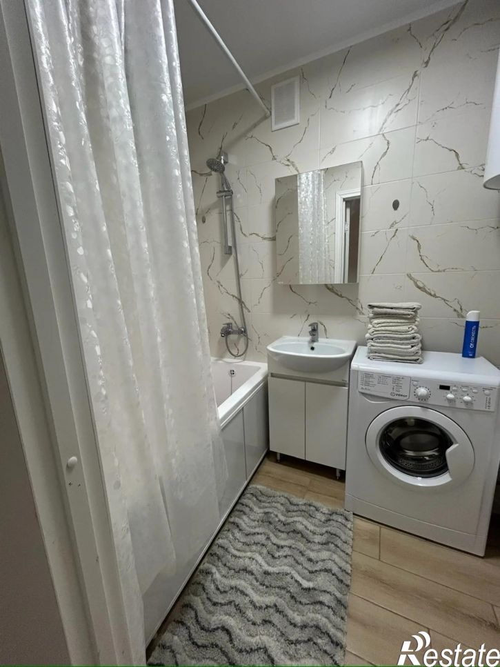 2-комн квартира улица Толстого, 60