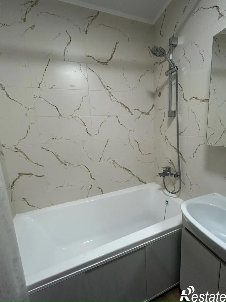 2-комн квартира улица Толстого, 60