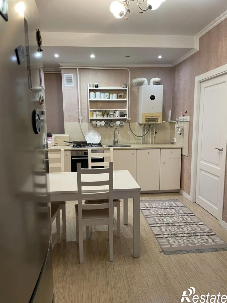 2-комн квартира Лазурная улица, 18
