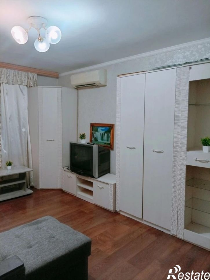1-комн квартира Стахановская улица, 3