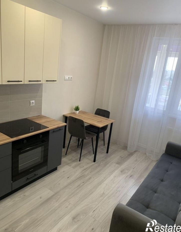 1-комн квартира улица Толстого, 130к2