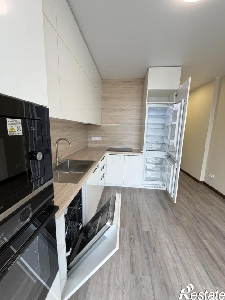 2-комн квартира улица Крылова, 13к3