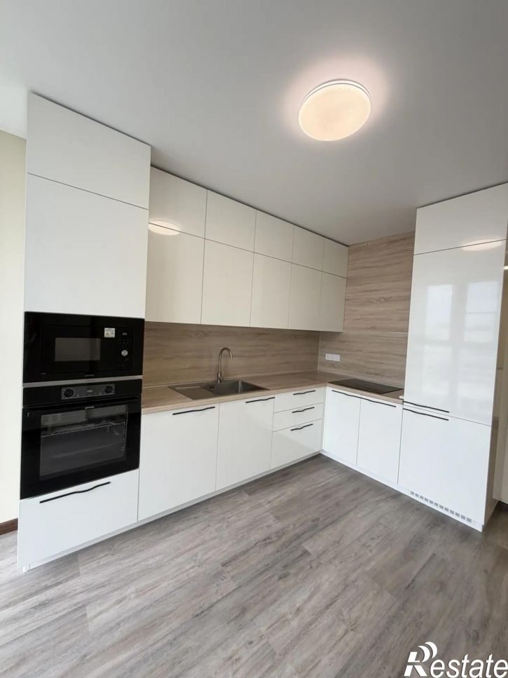 2-комн квартира улица Крылова, 13к3