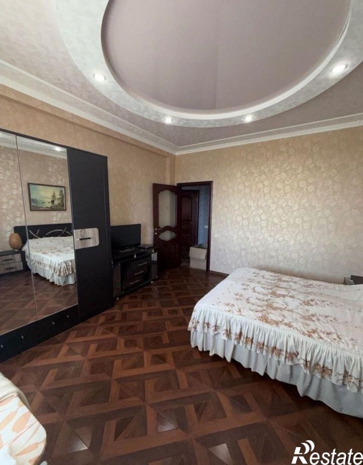 2-комн квартира улица Ивана Голубца, 106