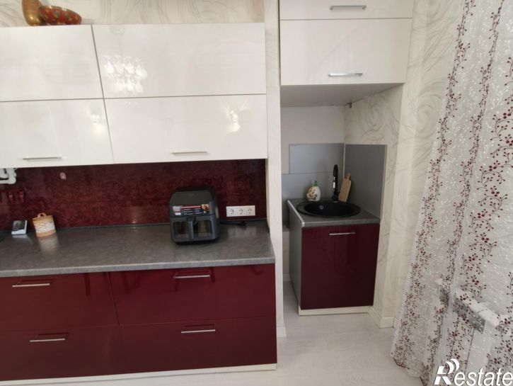 2-комн квартира улица Крылова, 17к5