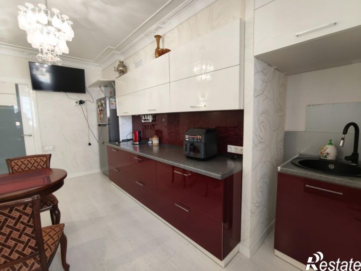2-комн квартира улица Крылова, 17к5