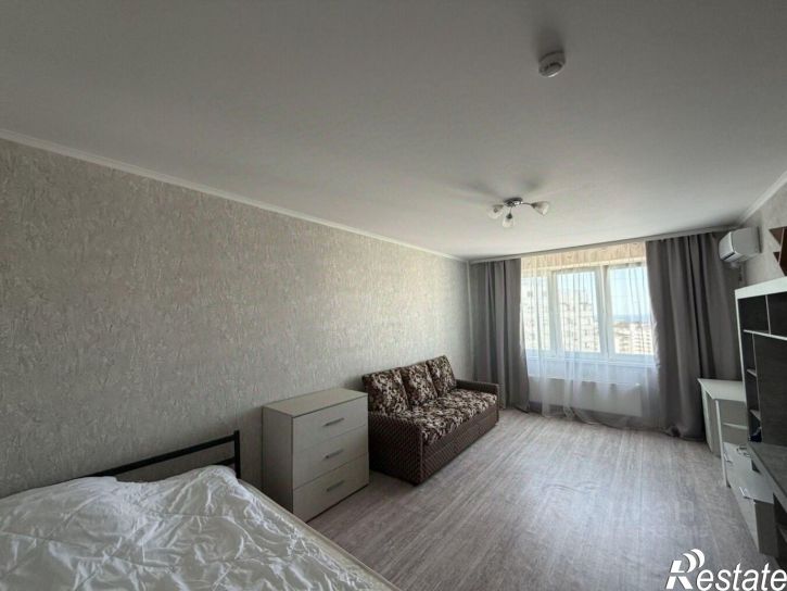 1-комн квартира ул Адмирала Пустошкина, 14,  д. 14
