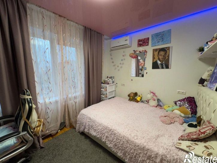 3-комн квартира 12-й микрорайон, 17