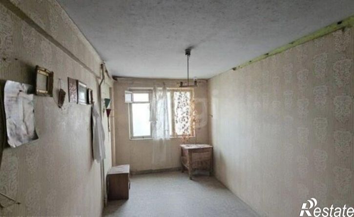 3-комн квартира 12-й микрорайон, 19