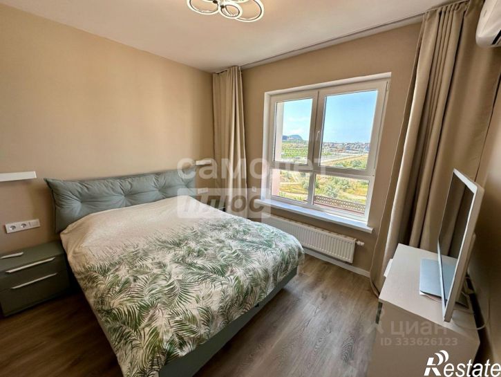 3-комн квартира улица Крылова, 13 к1,  д. 13 к1
