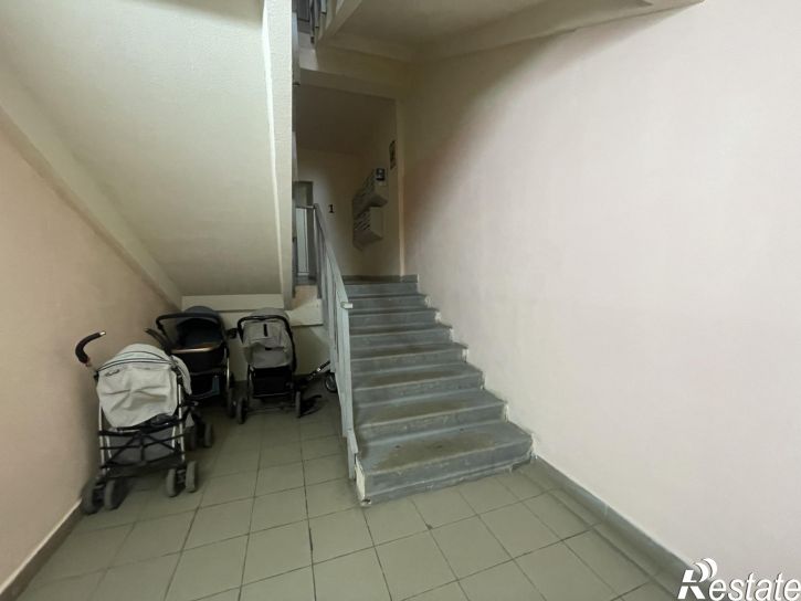 2-комн квартира улица Крылова, 23к2