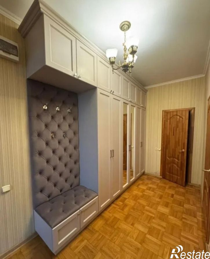 2-комн квартира Парковая улица, 31