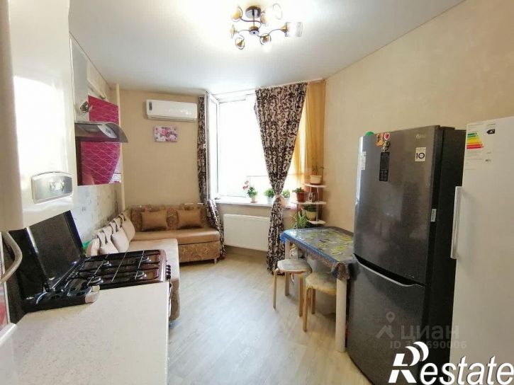 2-комн квартира улица Крылова, 113,  д. 113
