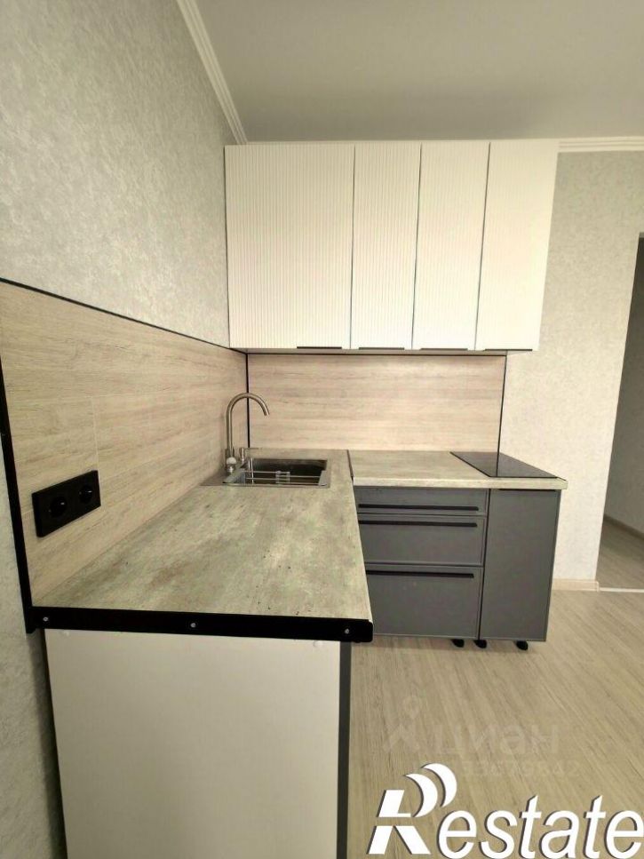 1-комн квартира улица Адмирала Пустошкина, 22 с13,  д. 22 с13
