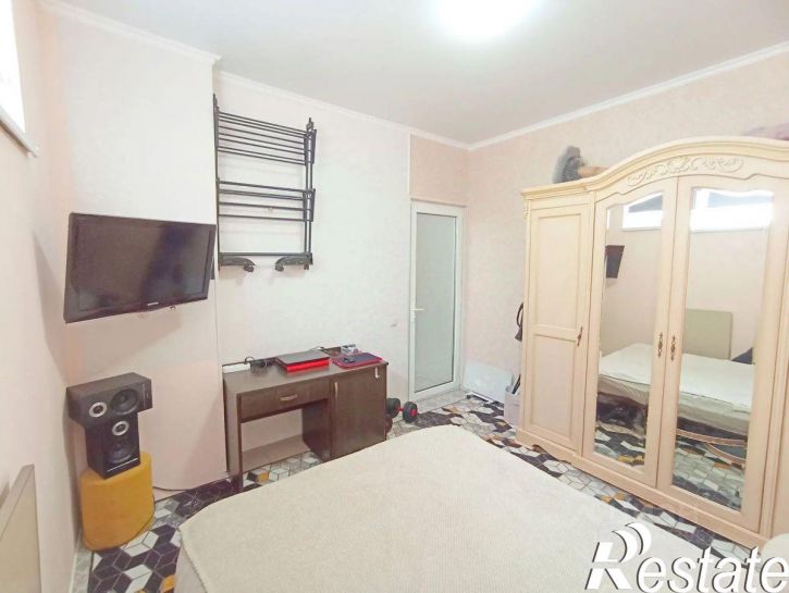 2-комн квартира Лазурная улица, 10 к1,  д. 10 к1