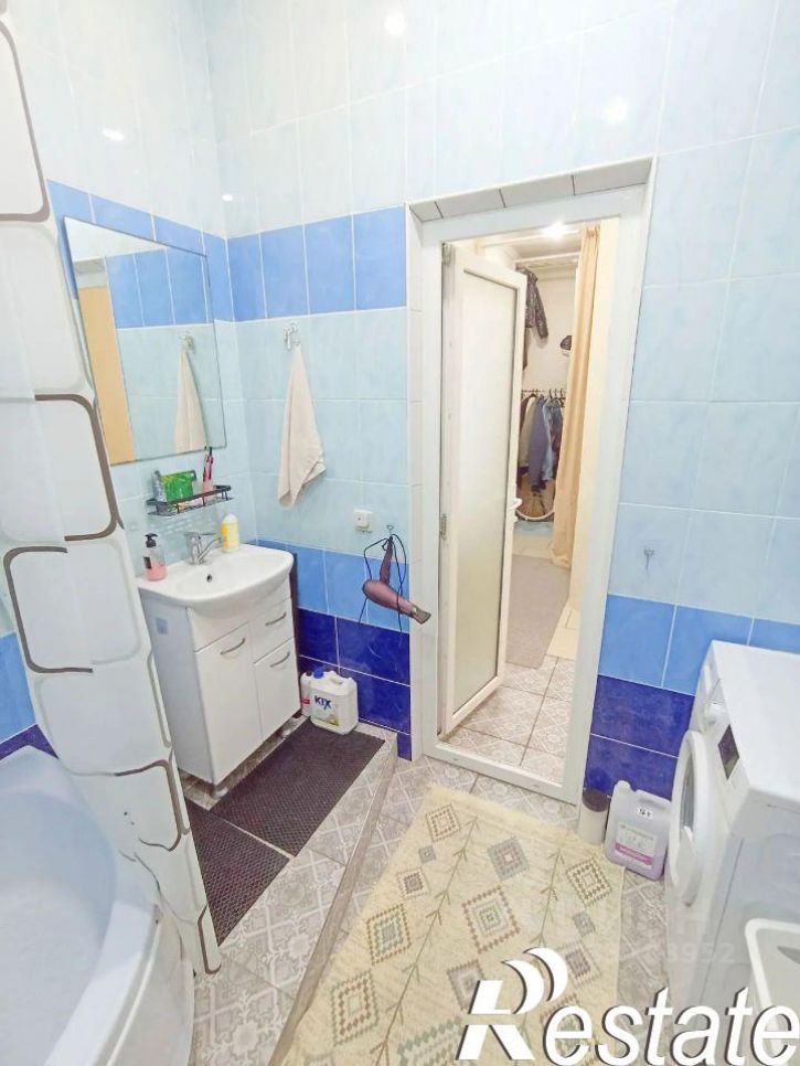 2-комн квартира Лазурная улица, 10 к1,  д. 10 к1