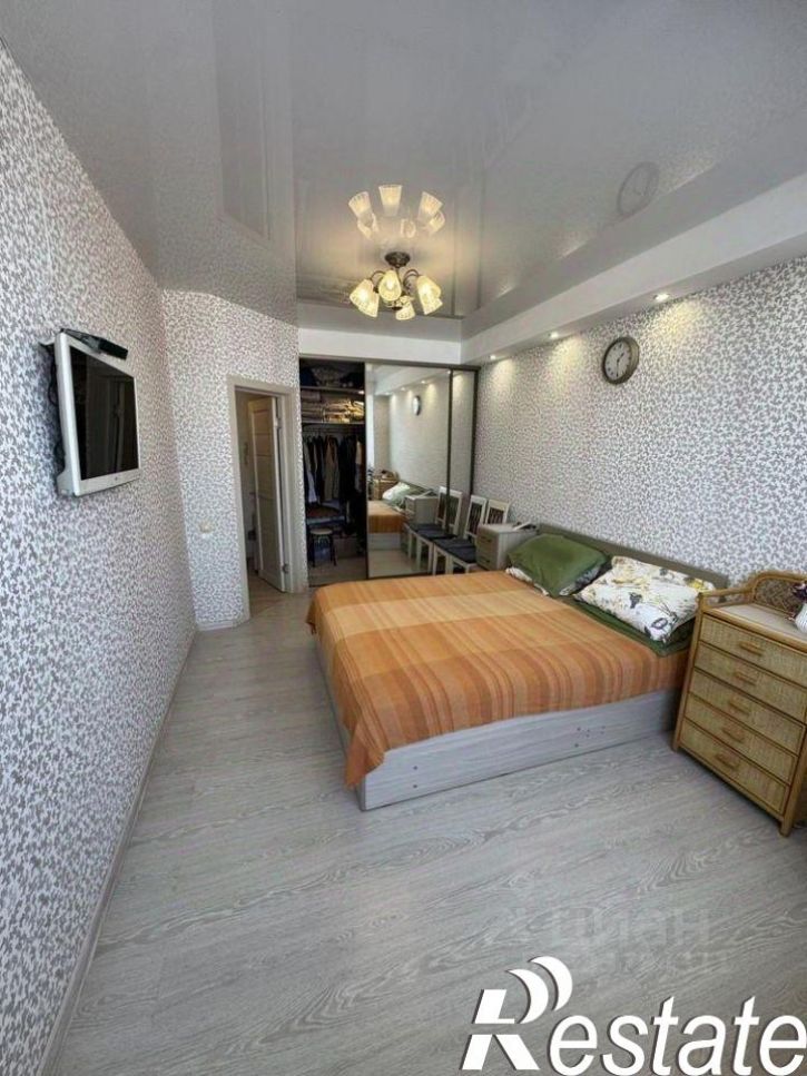 1-комн квартира улица Самбурова, 207,  д. 207