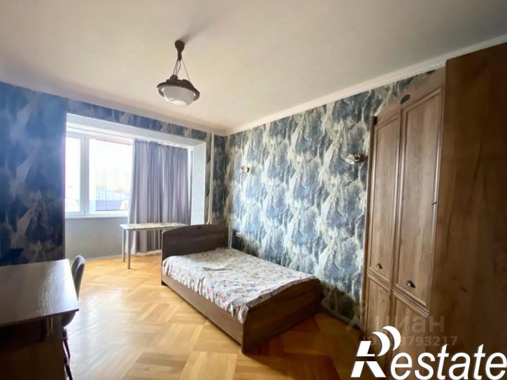 2-комн квартира улица Самбурова, 239,  д. 239
