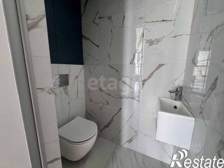2-комн квартира улица Крылова, 13 к3,  д. 13 к3