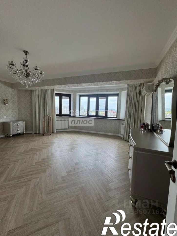 4-комн квартира Владимирская улица, 146 к1,  д. 146 к1