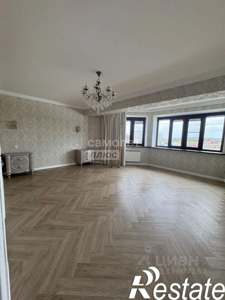 4-комн квартира Владимирская улица, 146 к1,  д. 146 к1