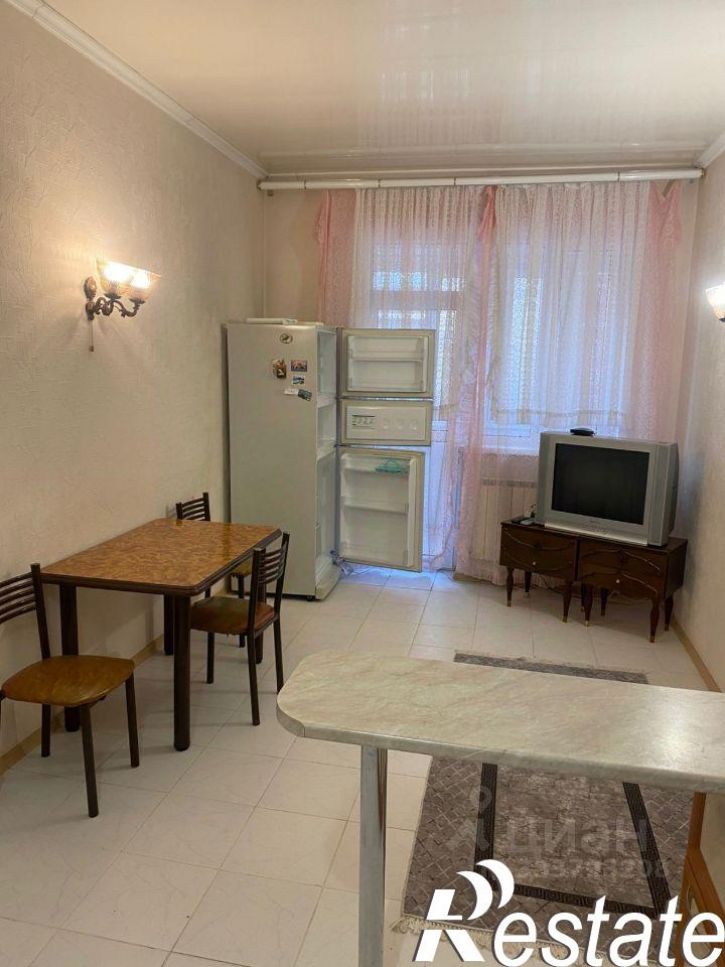 2-комн квартира улица Толстого, 50,  д. 50